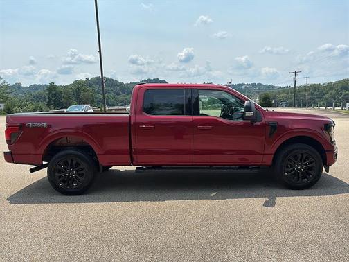 Ruby Red Metallic Tinted Clearcoat 2026 Ford F-150 XLT