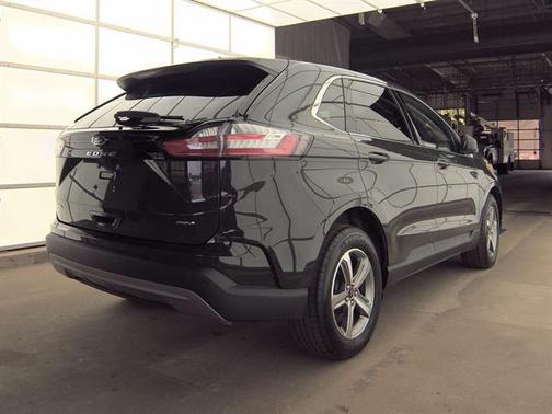 Forged Green Metallic 2024 Ford Edge SEL