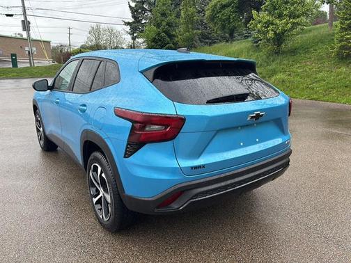 Marina Blue Metallic 2025 Chevrolet Trax FWD 1RS
