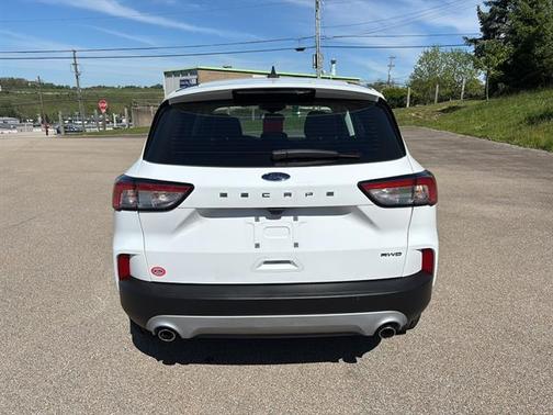 Oxford White 2022 Ford Escape S