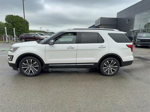 White Platinum Metallic Tri-Coat 2017 Ford Explorer Platinum