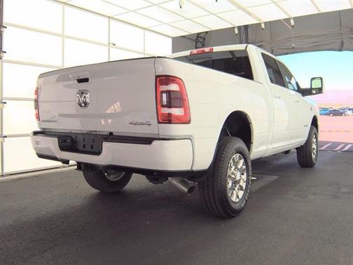 2024 RAM 2500 Laramie Crew Cab 4x4 6'4' Box