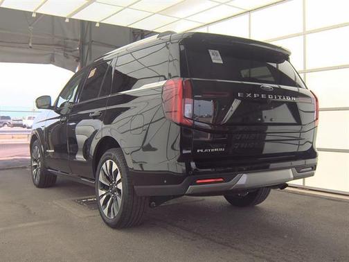 Agate Black 2025 Ford Expedition Platinum