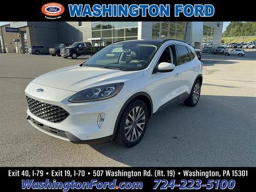 Star White Metallic Tri-Coat 2022 Ford Escape Titanium