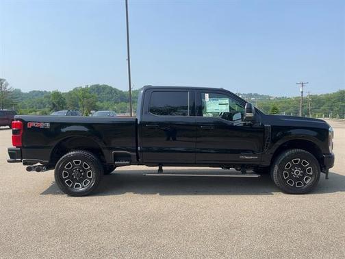 2025 Ford F-250 Platinum