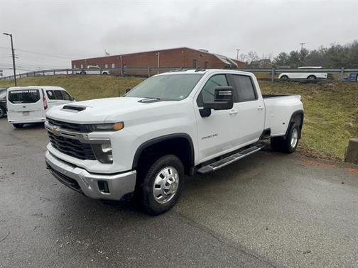 2026 Chevrolet Silverado 3500 LT