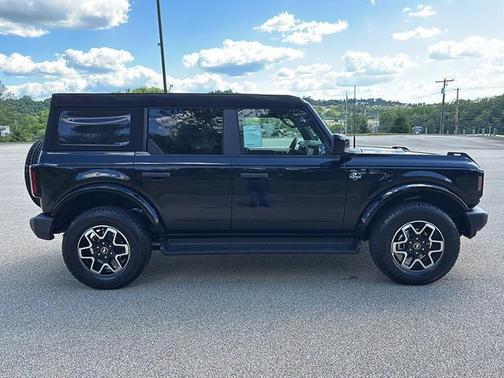 Shadow Black 2026 Ford Bronco Outer Banks
