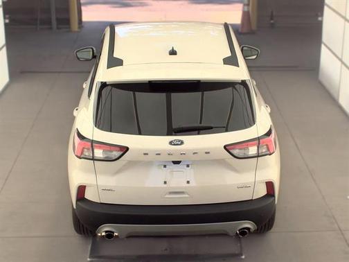 Star White Metallic Tri-Coat 2022 Ford Escape SEL