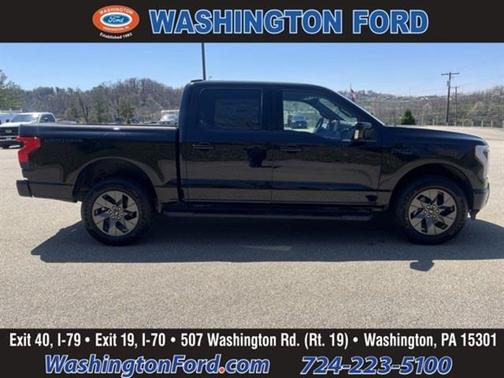 2025 Ford F-150 Lightning LARIAT