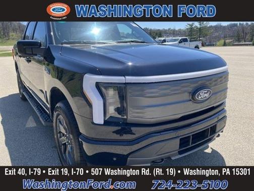 2025 Ford F-150 Lightning LARIAT