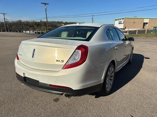 2013 Lincoln MKS Base