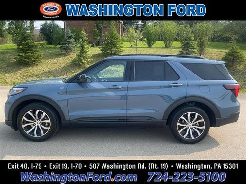 2025 Ford Explorer ST-Line
