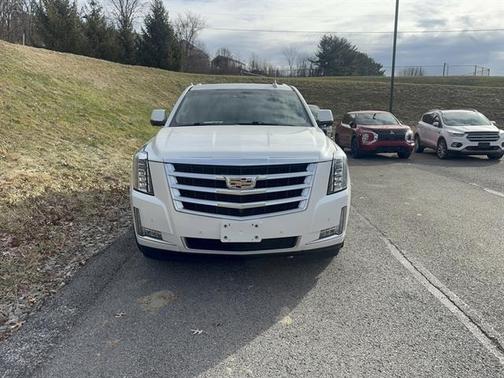 2016 Cadillac Escalade Luxury