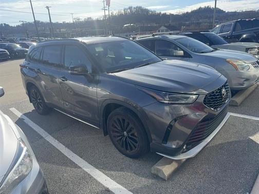 2023 Toyota Highlander XSE