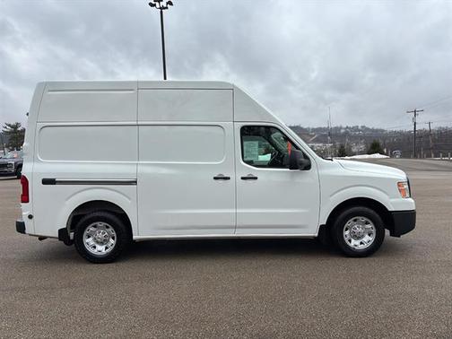 2017 Nissan NV Cargo NV2500 HD SV V6