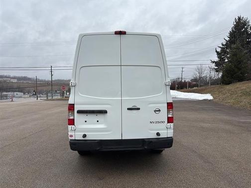 2017 Nissan NV Cargo NV2500 HD SV V6