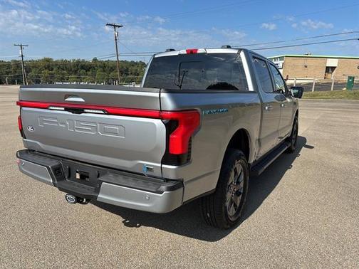 2025 Ford F-150 Lightning LARIAT