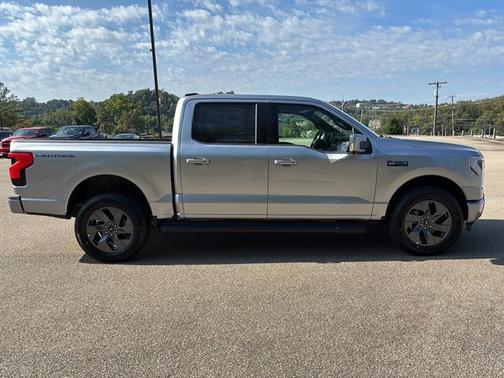 2025 Ford F-150 Lightning LARIAT