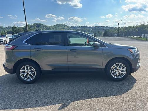 Carbonized Gray 2024 Ford Edge SEL