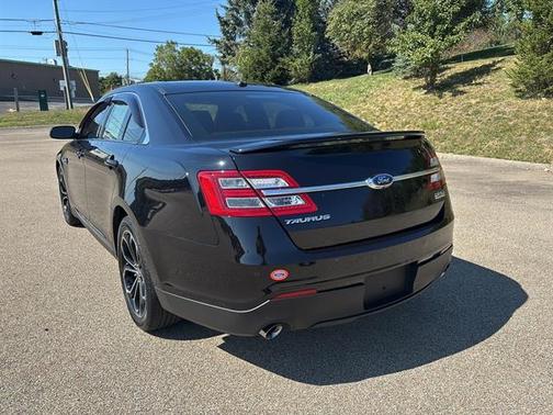 2019 Ford Taurus SHO