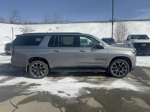 2022 Chevrolet Suburban RST