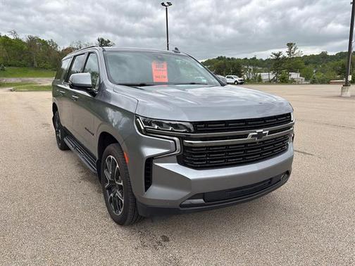 Satin Steel Metallic 2022 Chevrolet Suburban RST