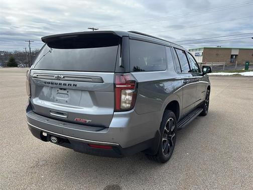 2022 Chevrolet Suburban RST