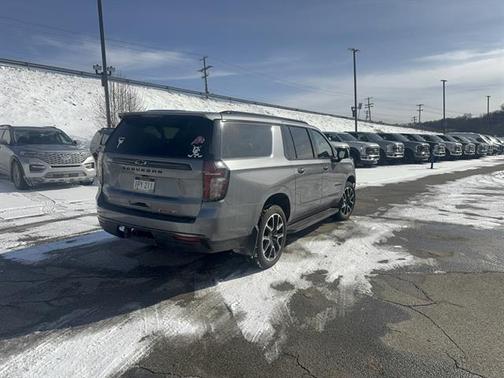 2022 Chevrolet Suburban RST