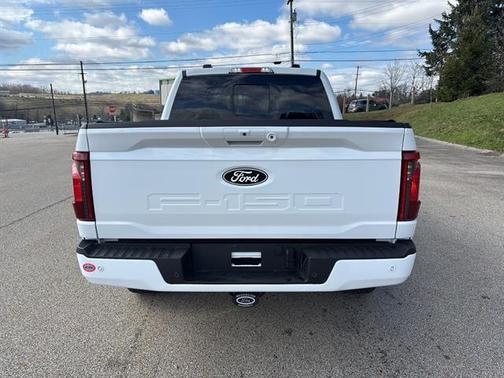Oxford White 2024 Ford F-150 XLT
