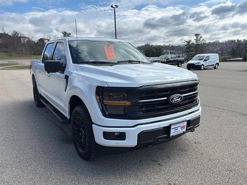 Oxford White 2024 Ford F-150 XLT
