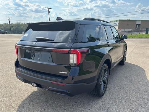 Agate Black Metallic 2026 Ford Explorer ST-Line
