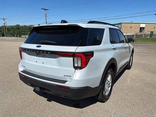 Space White Metallic 2026 Ford Explorer Active