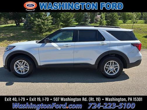 Space White Metallic 2026 Ford Explorer Active