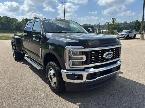 Agate Black Metallic 2026 Ford F-350 Lariat