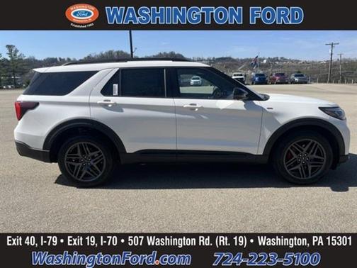 2025 Ford Explorer ST-Line