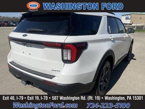 2025 Ford Explorer ST-Line