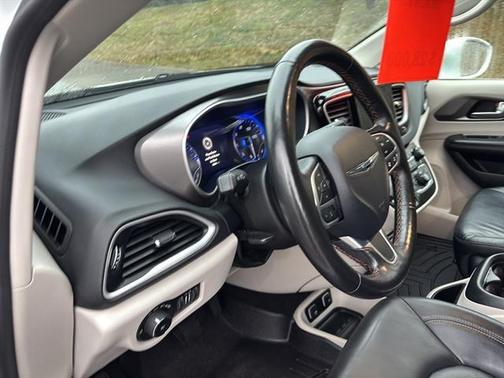 2020 Chrysler Pacifica Touring-L Plus