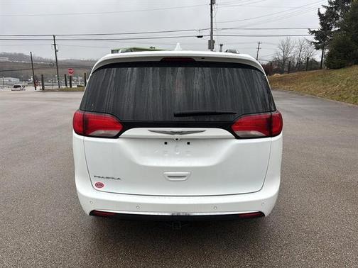 2020 Chrysler Pacifica Touring-L Plus