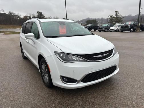 2020 Chrysler Pacifica Touring-L Plus