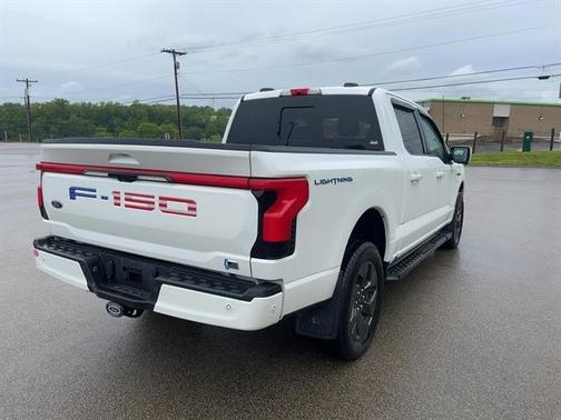 2022 Ford F-150 Lightning LARIAT