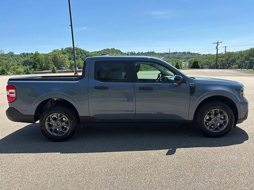 Azure Gray Metallic Tri-Coat 2026 Ford Maverick XLT