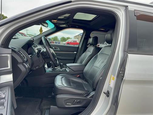 White Platinum Metallic Tri-Coat 2016 Ford Explorer Limited