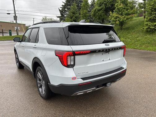 Space White Metallic 2026 Ford Explorer Active w/200A Pkg
