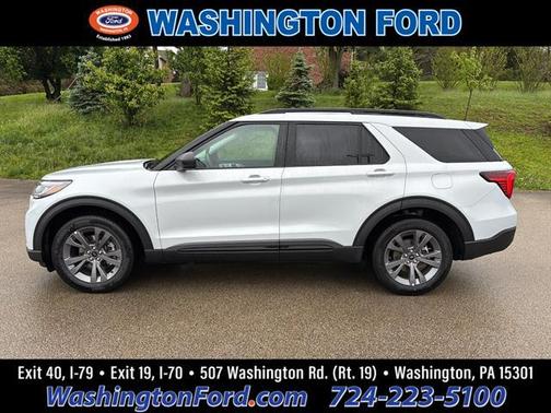Space White Metallic 2026 Ford Explorer Active w/200A Pkg