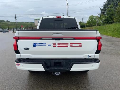 2022 Ford F-150 Lightning LARIAT