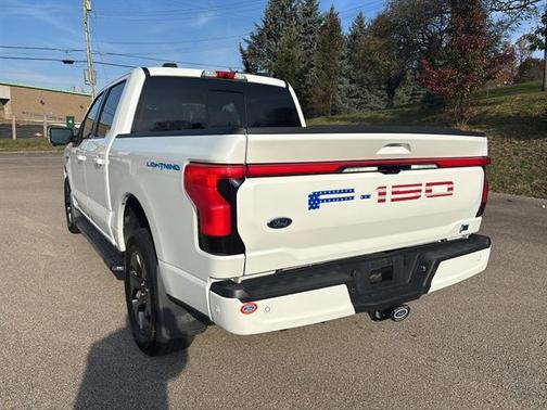 2022 Ford F-150 Lightning LARIAT
