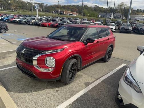 2023 Mitsubishi Outlander SE Black Edition S-AWC