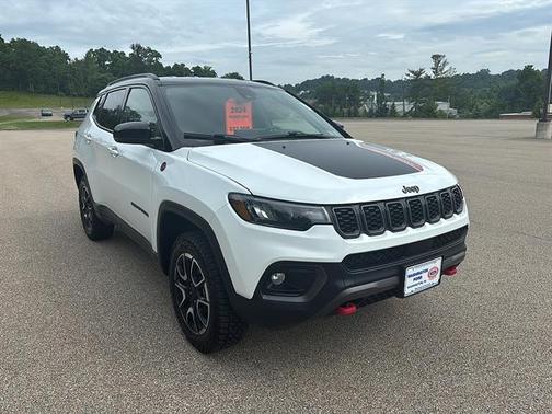 Bright White Clearcoat 2024 Jeep Compass Trailhawk