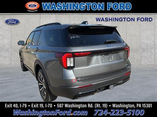 Carbonized Gray Metallic 2026 Ford Explorer ST-Line