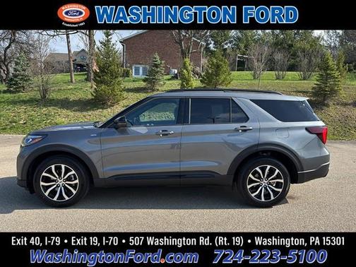 Carbonized Gray Metallic 2026 Ford Explorer ST-Line